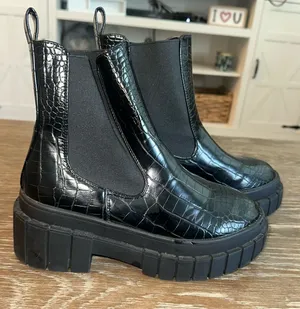 Black Booties Size 7 thumbnail 1