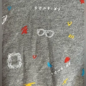 Friends Pullover Cropped Hoodie Sweatshirt Women’s Size‎ Small Lightweight thumbnail 4