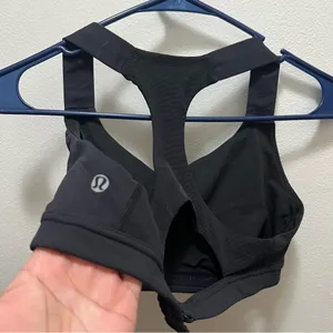 Lululemon Run Hook Me Up Bra
Black size‎ 8 thumbnail 7