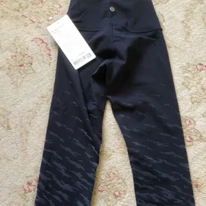 lululemon Wunder Under Lunar New Year HR 25” leggings in Black Tiger sz 0 thumbnail 6