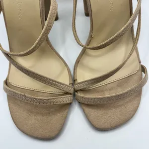 Wild Diva Lounge Women Tan Fashion Strappy Block Heel Snadles Size 6 ~ EUC thumbnail 4