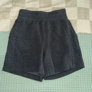 NWOT Lululemon Scuba High-Rise Short 5" *Waffle Heathered Graphite Grey XXS‎ thumbnail 1