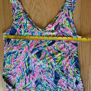 Lilly Pulitzer Pink Navy Green Abstract V-Neck Tank Top thumbnail 3