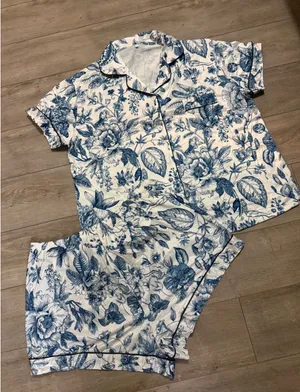 NIB- Blue White Floral Pajama Set Short Sleeve Button Down Shorts XXL thumbnail 1