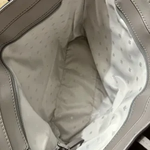 Kate Spade Women’s Grey Tote Bag Logo thumbnail 7