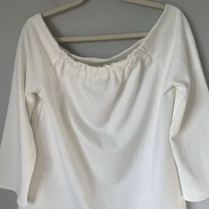 Tuckernuck White Miranda Off The Shoulder Blouse Top 3/4 Sleeve Women's Size XL thumbnail 4