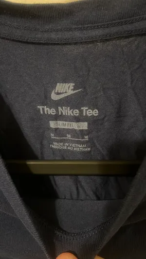 Cropped Nike Long Sleeve Shirt thumbnail 2