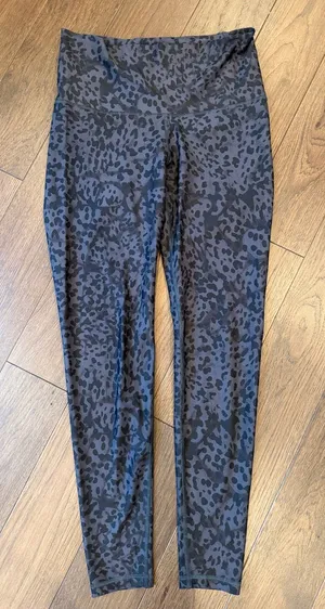 Old Navy Active Black & Gray Animal Print High-Waist Leggings - Large - C66-009 thumbnail 1
