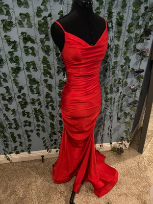 Red floor length gown Size XS thumbnail 2