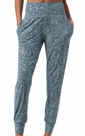 🩶 Athleta Salutation‎ Jogger Ocelot Spot Powervita Yoga Pants Small 🩶 thumbnail 1