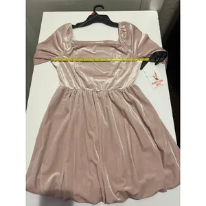 NWT Celebrity Pink Long Sleeve Velvet Bubble Hem Mini Dress thumbnail 6