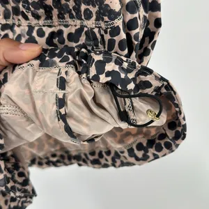 Lululemon Pack-It Vest Ace Spot Grain Black Full Zip active wear cheetah size 6 thumbnail 6