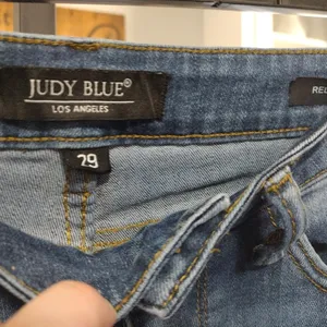 Judy Blue Relaxed Fit distressed jeans thumbnail 3