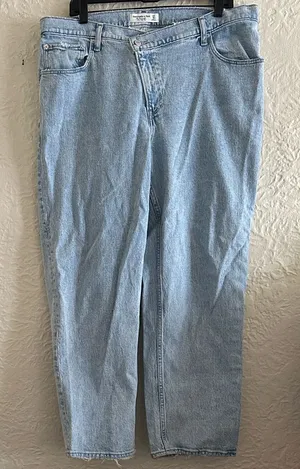 Abercrombie and Fitch Asymmetrical Fly 90s Straight Ultra High Rise Jeans SHORT thumbnail 1