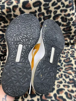Nike Air Max White & Gold Sneakers thumbnail 7