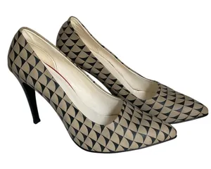 Geometric Print Pointed Toe Heels Women’s 9.5 Black Beige Statement Art Pumps thumbnail 1