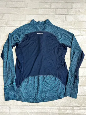 Patagonia Worn Wear All Weather Woman’s Blue Geo-Print Quarter-Zip Pullover thumbnail 3