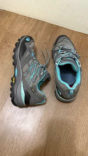 Women’s The North Face Gore-Tex Trail-Running Shoes Women’s Size 9.5 thumbnail 5