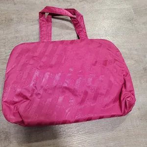 Oscar De La Renta Pink Snap Closure Makeup Bag thumbnail 7