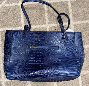 beautiful large handbag thumbnail 2