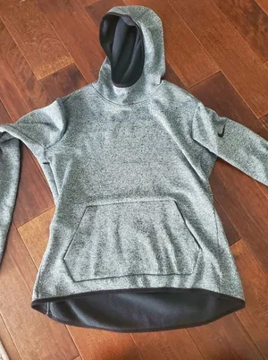Gray Nike sweatshirt size medium women's extremely warm thumbnail 1