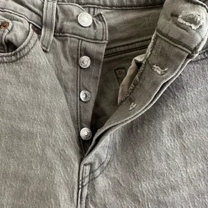 Levi's Gray Wedgie Straight Jeans Modern Fit thumbnail 3