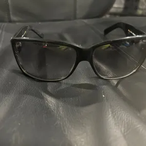 Vintage Ralph Lauren Stylish Black Sunglasses thumbnail 8