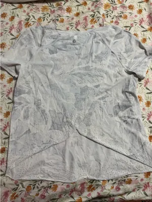 Lululemon Flowy workout top thumbnail 2