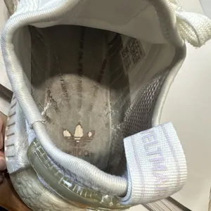 adidas‎ NMD_R1 White Iridescent Sneakers Tennis Shoes Women’s 6.5 Silver Stripes thumbnail 8