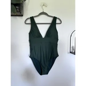 NWT Quince Palm Green Italian Plunge One-Piece Swimsuit Large thumbnail 3