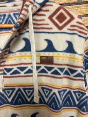 O’Neill fleece pullover size medium thumbnail 4