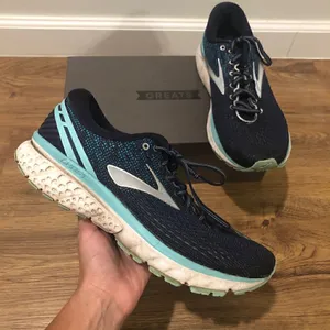 Brooks ghost athletic training running shoes sneakers sz 10 women’s thumbnail 1