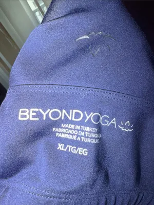 $86 BEYOND YOGA Powerbeyond STRIVE CROPPED TANK in NAVY XL thumbnail 6