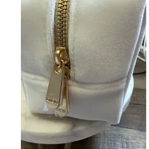 Dior Parfums White Velvet Cosmetic‎ Pouch Gold Embroidered Logo Makeup Bag Boxed thumbnail 5
