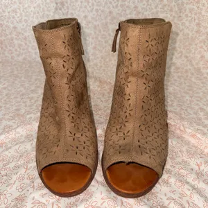 Rock and Candy Heels Size 10 thumbnail 2