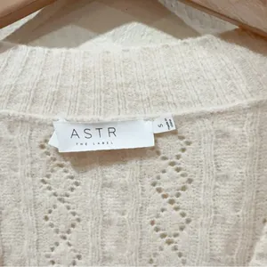 ASTR The Label Cream Cable Knit Twist Front Cropped Sweater Small NWT thumbnail 8