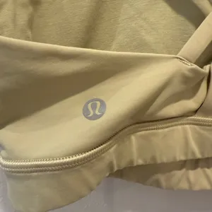 LULULEMON Energy Bra in Green Size 10‎ thumbnail 3