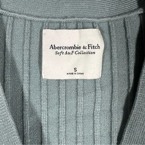 Abercrombie & Fitch Light‎ Green Ribbed Button Up Cardigan thumbnail 2