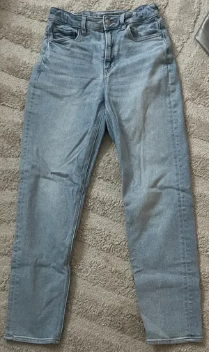American Eagle Outfitters Mom Straight Jeans thumbnail 1