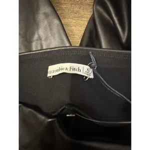 Abercrombie & Fitch Vegan Leather Leggings Size XL High Rise Zipper Ankle Black thumbnail 6