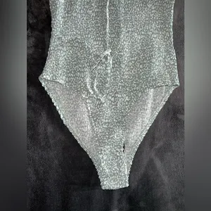 Princess Polly Asha Bodysuit in Green Size 8 New with tag thumbnail 10