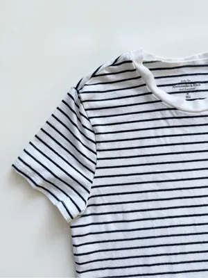 Abercrombie & Fitch Essentials Black and White Striped Baby Tee Size Medium thumbnail 3