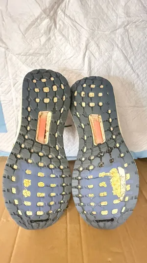 Adidas Ultraboost 19 Women's Size 10.5 Running Shoes thumbnail 6