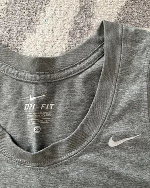 Tank Top thumbnail 2