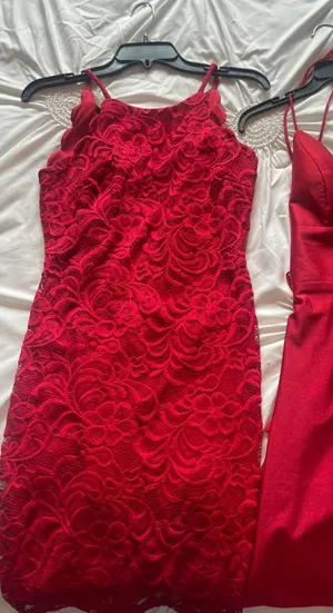 Red Dress Size 4 thumbnail 1
