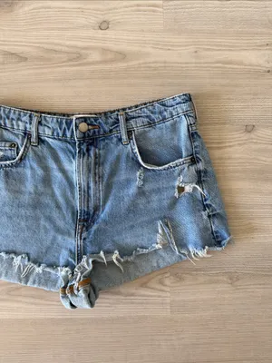 Zara Classic Distressed Denim Shorts - Light Blue thumbnail 2