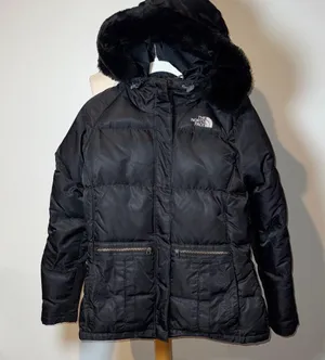 The North Face Women's Black 550 goose down Jacket with fur lined Hood thumbnail 1