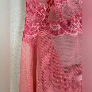 Vintage 90’s 2000’s Victoria’s Secret Chemise Sheer Pink with Lace Halter M L thumbnail 5