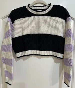 American Eagle Outfitters Black and Cream Lilac Knit Cropped Sweater thumbnail 1
