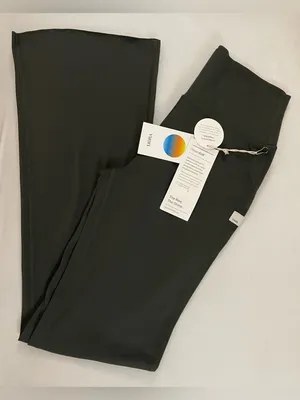 Vuori Halo Slim Flare High-Waist Flare Yoga Pants Leggings Kale green Size S thumbnail 8